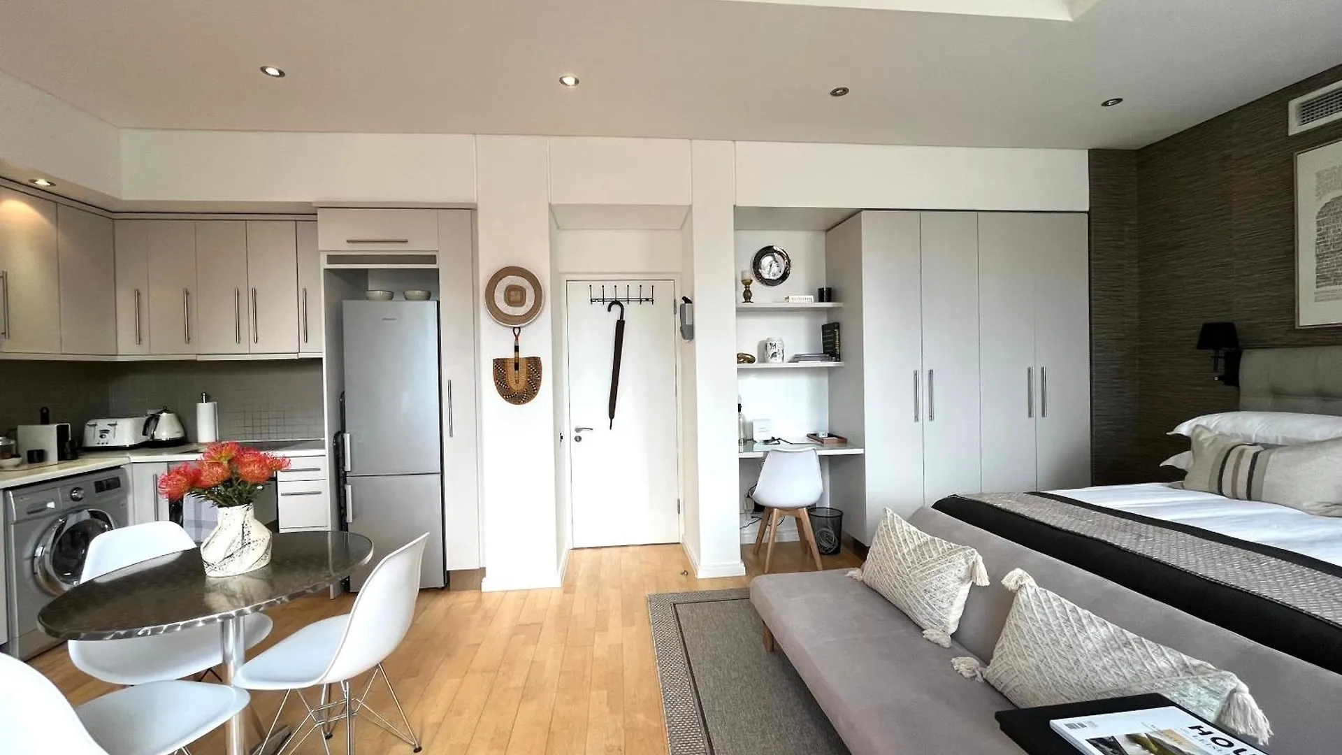 #608 Cartwright - Urban Hideaway Apartment Cape Town