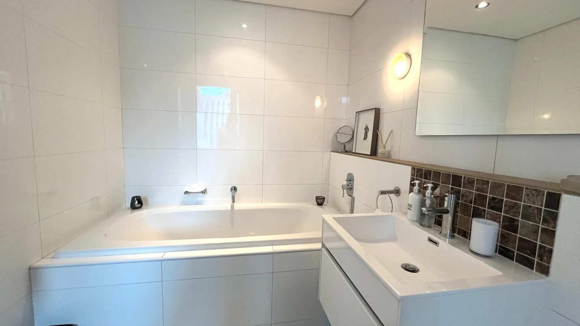 #608 Cartwright - Urban Hideaway Apartment Cape Town